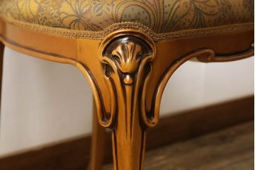 中古　美品　高級ブランド家具　CLイタリア(CLItalia)社　気品あふれる優雅なデザインが魅力のダイニングチェア(サロンチェア、ハイバックチェア、椅子、イス)(定価約55万円)(R-066588)