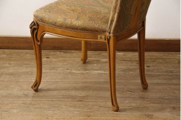 中古　美品　高級ブランド家具　CLイタリア(CLItalia)社　気品あふれる優雅なデザインが魅力のダイニングチェア(サロンチェア、ハイバックチェア、椅子、イス)(定価約55万円)(R-066588)