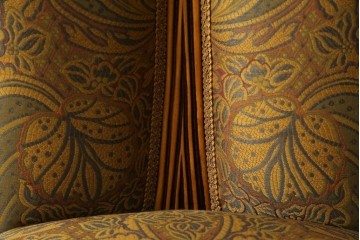 中古　美品　高級ブランド家具　CLイタリア(CLItalia)社　気品あふれる優雅なデザインが魅力のダイニングチェア(サロンチェア、ハイバックチェア、椅子、イス)(定価約55万円)(R-066588)