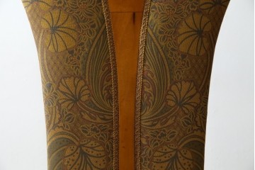 中古　美品　高級ブランド家具　CLイタリア(CLItalia)社　気品あふれる優雅なデザインが魅力のダイニングチェア(サロンチェア、ハイバックチェア、椅子、イス)(定価約55万円)(R-066588)