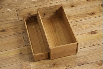 和製アンティーク　希少サイズ!!　重厚感のある佇まいが魅力の五尺水屋箪笥(食器棚、収納棚、重ね戸棚、時代箪笥、茶箪笥、キャビネット)(R-066597)