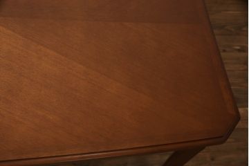 中古　美品　マルニ木工(MARUNI)　地中海シリーズ　シックな色合いが上品なダイニングテーブル150(4人掛け、6人掛け、食卓)(定価約19万円)(R-066602)
