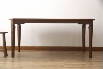 中古　美品　マルニ木工(MARUNI)　地中海シリーズ　シックな色合いが上品なダイニングテーブル150(4人掛け、6人掛け、食卓)(定価約19万円)(R-066602)