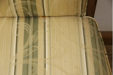 中古　美品　マルニ木工(MARUNI)　地中海シリーズ　カンヌ　クラシカルなデザインのファブリックがお洒落なダイニングチェア2脚セット(椅子、イス、バラ売り可能)(定価2脚で約16万円)(R-066604)