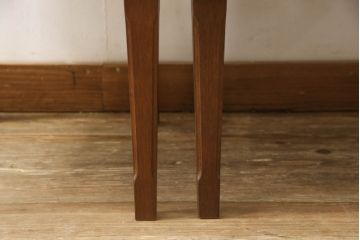 中古　美品　マルニ木工(MARUNI)　地中海シリーズ　カンヌ　クラシカルなデザインのファブリックがお洒落なダイニングチェア2脚セット(椅子、イス、バラ売り可能)(定価2脚で約16万円)(R-066604)