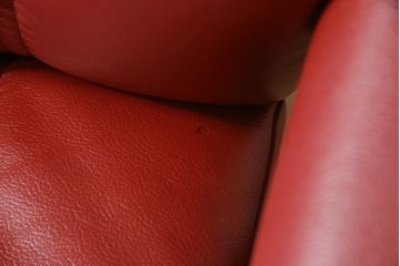 中古　ノルウェー製　EKORNES(エコーネス)　Sサイズ　コンサルシリーズ　クラシック　本革(レザー)　高級感漂う佇まいが魅力のオットマン付きストレスレスチェア(リクライニングチェア、一人掛けソファ、アームチェア、フットスツール、北欧)(R-066605)