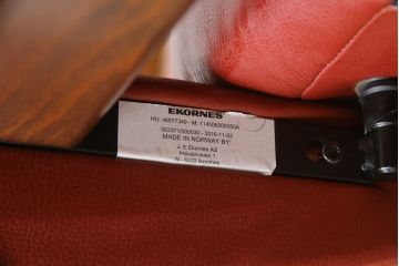 中古　ノルウェー製　EKORNES(エコーネス)　Sサイズ　コンサルシリーズ　クラシック　本革(レザー)　高級感漂う佇まいが魅力のオットマン付きストレスレスチェア(リクライニングチェア、一人掛けソファ、アームチェア、フットスツール、北欧)(R-066605)