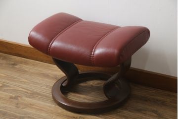中古　ノルウェー製　EKORNES(エコーネス)　Sサイズ　コンサルシリーズ　クラシック　本革(レザー)　高級感漂う佇まいが魅力のオットマン付きストレスレスチェア(リクライニングチェア、一人掛けソファ、アームチェア、フットスツール、北欧)(R-066605)