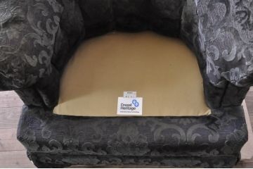 中古　美品　DREXEL HERITAGE(ドレクセルヘリテイジ)　Upholstery(アップホルスタリー)　クッション付き　上品な佇まいが魅力の1人掛けソファ(一人掛けソファ、1P、アームチェア、パーソナルチェア、ラウンジチェア)(R-066612)