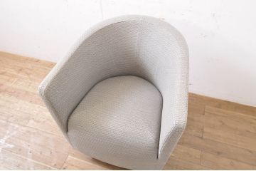 中古　極美品　arflex(アルフレックス)　PANETUN(パネトゥーン)　回転式　シンプルなデザインが魅力のラウンジチェア(パーソナルチェア、一人掛けソファ、1人掛けソファ、アームチェア、回転椅子、回転イス)(定価約30万円)(R-066614)