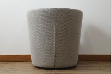 中古　極美品　arflex(アルフレックス)　PANETUN(パネトゥーン)　回転式　シンプルなデザインが魅力のラウンジチェア(パーソナルチェア、一人掛けソファ、1人掛けソファ、アームチェア、回転椅子、回転イス)(定価約30万円)(R-066615)
