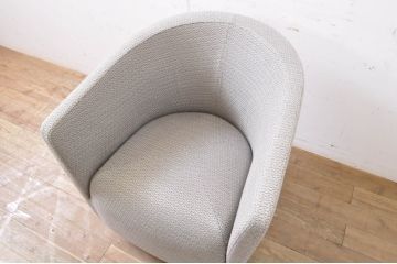 中古　極美品　arflex(アルフレックス)　PANETUN(パネトゥーン)　回転式　シンプルなデザインが魅力のラウンジチェア(パーソナルチェア、一人掛けソファ、1人掛けソファ、アームチェア、回転椅子、回転イス)(定価約30万円)(R-066616)