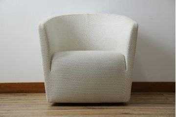 中古　極美品　arflex(アルフレックス)　PANETUN(パネトゥーン)　回転式　シンプルなデザインが魅力のラウンジチェア(パーソナルチェア、一人掛けソファ、1人掛けソファ、アームチェア、回転椅子、回転イス)(定価約30万円)(R-066617)