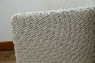中古　極美品　arflex(アルフレックス)　PANETUN(パネトゥーン)　回転式　シンプルなデザインが魅力のラウンジチェア(パーソナルチェア、一人掛けソファ、1人掛けソファ、アームチェア、回転椅子、回転イス)(定価約30万円)(R-066617)