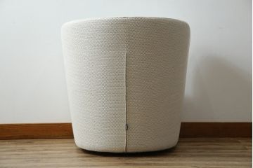 中古　極美品　arflex(アルフレックス)　PANETUN(パネトゥーン)　回転式　シンプルなデザインが魅力のラウンジチェア(パーソナルチェア、一人掛けソファ、1人掛けソファ、アームチェア、回転椅子、回転イス)(定価約30万円)(R-066617)