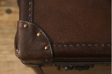 中古　イギリス製　HALO(ハロ)　PARIS TRUNK(パリストランク)　ヴィンテージスタイルのお部屋におすすめなトランクボックス(収納ボックス、ディスプレイ雑貨、収納箱、サイドテーブル、英国)(R-066618)