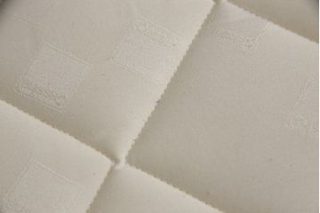 中古　Cassina(カッシーナ)　L31　SITE(サイト)　洗練された佇まいが魅力のセミダブルベッド(ベッドフレーム、マットレス)(定価約60万円)(R-066620)