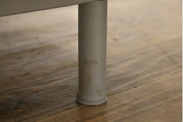 中古　Cassina(カッシーナ)　L31　SITE(サイト)　洗練された佇まいが魅力のシングルベッド(ベッドフレーム、マットレス)(定価約50万円)(R-066621)