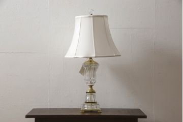 中古　展示品　美品!!　DREXEL HERITAGE(ドレクセルヘリテイジ)取り扱い　真鍮製　エレガントなデザインが魅力的な高級テーブルスタンド(クリスタル、卓上照明、シェード、テーブルスタンド、デスクスタンド、ナイトランプ)(R-066622)