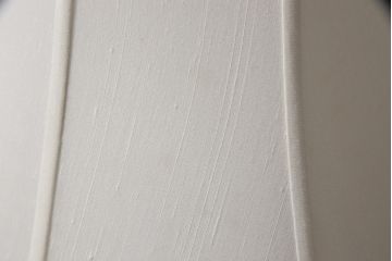 中古　展示品　美品!!　DREXEL HERITAGE(ドレクセルヘリテイジ)取り扱い　真鍮製　エレガントなデザインが魅力的な高級テーブルスタンド(クリスタル、卓上照明、シェード、テーブルスタンド、デスクスタンド、ナイトランプ)(R-066622)
