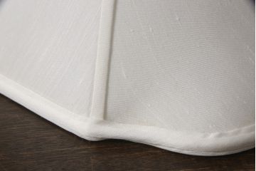 中古　展示品　美品!!　DREXEL HERITAGE(ドレクセルヘリテイジ)取り扱い　真鍮製　エレガントなデザインが魅力的な高級テーブルスタンド(クリスタル、卓上照明、シェード、テーブルスタンド、デスクスタンド、ナイトランプ)(R-066622)