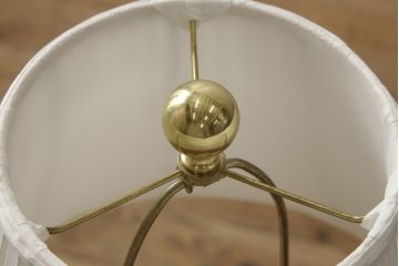 中古　展示品　美品!!　DREXEL HERITAGE(ドレクセルヘリテイジ)取り扱い　クリスタル　真鍮製　エレガントなデザインが魅力的な高級テーブルスタンド(卓上照明、シェード、テーブルスタンド、デスクスタンド、ナイトランプ)(R-066624)