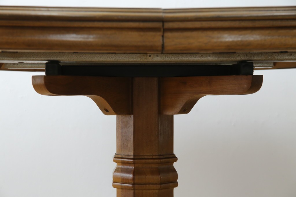 中古　DREXEL HERITAGE(ドレクセルヘリテイジ)　Grand Villa(グランドヴィラ)　上品なデザインのダイニングテーブル　定価約60万円　(R-066628)