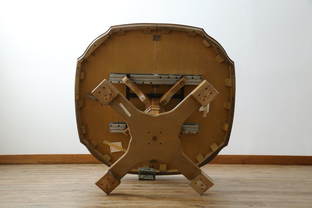 中古　DREXEL HERITAGE(ドレクセルヘリテイジ)　Grand Villa(グランドヴィラ)　上品なデザインのダイニングテーブル　定価約60万円　(R-066628)