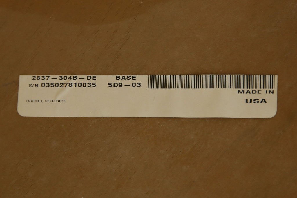 中古　DREXEL HERITAGE(ドレクセルヘリテイジ)　Grand Villa(グランドヴィラ)　上品なデザインのダイニングテーブル　定価約60万円　(R-066628)