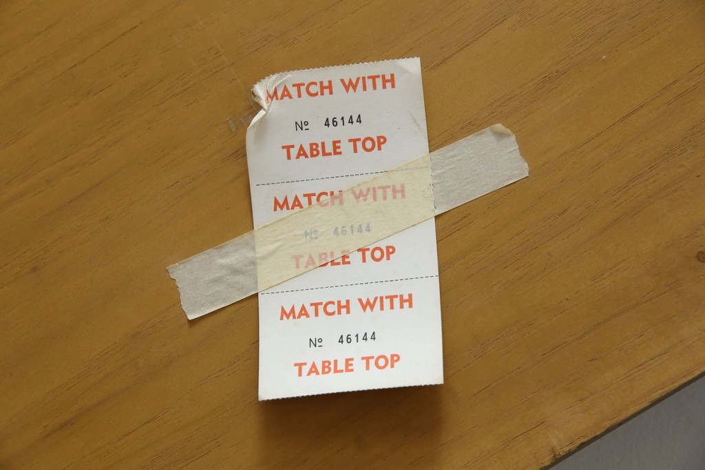 中古　DREXEL HERITAGE(ドレクセルヘリテイジ)　Grand Villa(グランドヴィラ)　上品なデザインのダイニングテーブル　定価約60万円　(R-066628)