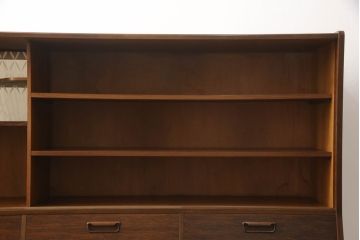 デンマークビンテージ　ローズウッド材　北欧スタイルのお部屋づくりにおすすめなサイドボード(収納棚、戸棚、サイドキャビネット、ヴィンテージ)(R-066638)