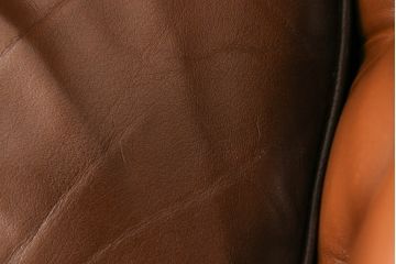 イギリスビンテージ　高級品!!　チェスターフィールド　本革(レザー)　クラシカルな佇まいが魅力のデスクチェア(回転チェア、回転イス、回転椅子、ドクターチェア、オフィスチェア、アームチェア、ヴィンテージ、英国)(R-066641)