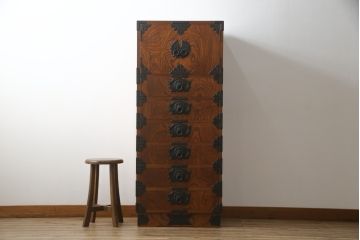 和製ビンテージ　岩谷堂箪笥　立派な黒金具が目を惹く立長箪笥(縦型チェスト、収納タンス、引き出し、サイドチェスト、ハイチェスト、ヴィンテージ)(R-066643)