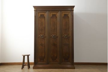 中古　DREXEL HERITAGE(ドレクセルヘリテイジ)　FRANCESCA(フランチェスカ)　品のある佇まいと美しい杢目に目を奪われるワードローブ(洋服タンス、収納棚、キャビネット)(R-066645)