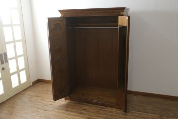 中古　DREXEL HERITAGE(ドレクセルヘリテイジ)　FRANCESCA(フランチェスカ)　品のある佇まいと美しい杢目に目を奪われるワードローブ(洋服タンス、収納棚、キャビネット)(R-066645)
