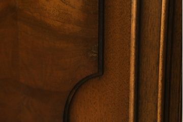 中古　DREXEL HERITAGE(ドレクセルヘリテイジ)　FRANCESCA(フランチェスカ)　品のある佇まいと美しい杢目に目を奪われるワードローブ(洋服タンス、収納棚、キャビネット)(R-066645)