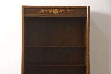 中古　三越家具(現カントリーハウス)　Brugge(ブルージュ)　ステンドグラスが上品な雰囲気を醸し出すキャビネット(収納棚、戸棚、飾り棚、本箱、ブックケース)(R-066647)