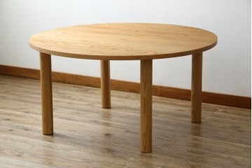 中古　短期展示美品　ヤクモ家具製作所　ラウンドテーブル(Type A)　オーク材　ナチュラルな風合いが優しい印象のダイニングテーブル　(R-066649)