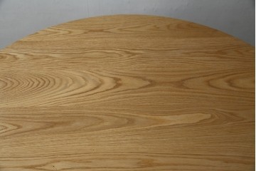 中古　短期展示美品　ヤクモ家具製作所　ラウンドテーブル(Type A)　オーク材　ナチュラルな風合いが優しい印象のダイニングテーブル　(R-066649)