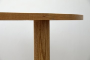 中古　短期展示美品　ヤクモ家具製作所　ラウンドテーブル(Type A)　オーク材　ナチュラルな風合いが優しい印象のダイニングテーブル　(R-066649)