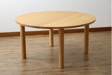 中古　短期展示美品　ヤクモ家具製作所　ラウンドテーブル(Type A)　オーク材　ナチュラルな風合いが優しい印象のダイニングテーブル(2人掛け、4人掛け、食卓、丸テーブル、店舗什器)(R-066650)