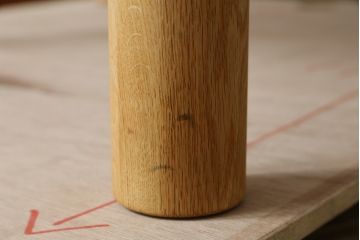中古　短期展示美品　ヤクモ家具製作所　ラウンドテーブル(Type A)　オーク材　ナチュラルな風合いが優しい印象のダイニングテーブル(2人掛け、4人掛け、食卓、丸テーブル、店舗什器)(R-066650)