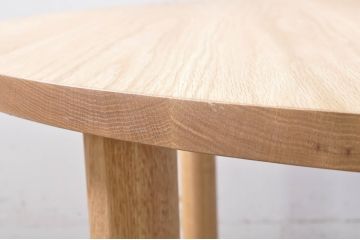 中古　短期展示美品　ヤクモ家具製作所　ラウンドテーブル(Type A)　オーク材　ナチュラルな風合いが優しい印象のダイニングテーブル(2人掛け、4人掛け、食卓、丸テーブル、店舗什器)(R-066651)