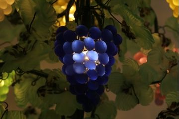 中古　イタリア製　トーソー社(TOSO CESARE)　ムラーノガラス(Murano　Glass)　ブドウ(葡萄、ぶどう)　13灯　空間のアクセントになるスタンドライト(フロアスタンド、スタンド照明、フロア照明、ベネチアングラス、ヴェネチアングラス、ムラノガラス)(定価約130万円)(R-066653)