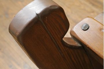中古　IDC大塚家具　オランダ高級輸入家具　幅3mの特大サイズ!!重厚なオーク材製天板が魅力のダイニングテーブル(6人掛け、食卓、作業台)(定価約90万円)(R-066656)