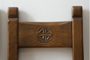 中古　IDC大塚家具　オランダ高級輸入家具　オーク材　木の温もり溢れる色合いが魅力のダイニングチェア4脚セット(椅子、イス、板座チェア)(定価4脚で約30万円)(R-066657)