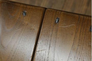 中古　IDC大塚家具　オランダ高級輸入家具　オーク材　木の温もり溢れる色合いが魅力のダイニングチェア4脚セット(椅子、イス、板座チェア)(定価4脚で約30万円)(R-066657)
