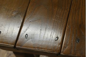 中古　IDC大塚家具　オランダ高級輸入家具　オーク材　木の温もり溢れる色合いが魅力のダイニングチェア4脚セット(椅子、イス、板座チェア)(定価4脚で約30万円)(R-066657)