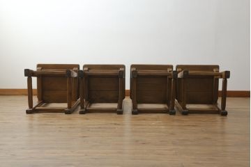 中古　IDC大塚家具　オランダ高級輸入家具　オーク材　木の温もり溢れる色合いが魅力のダイニングチェア4脚セット(椅子、イス、板座チェア)(定価4脚で約30万円)(R-066657)
