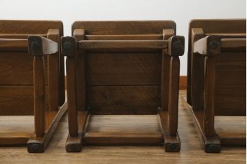 中古　IDC大塚家具　オランダ高級輸入家具　オーク材　木の温もり溢れる色合いが魅力のダイニングチェア4脚セット(椅子、イス、板座チェア)(定価4脚で約30万円)(R-066657)